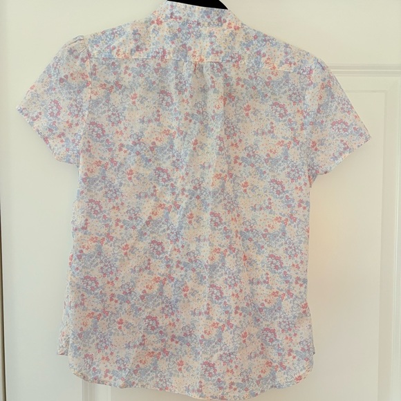 L.L. Bean Women's Floral Short Sleeve Button Down Shirt - Picture 5 of 6